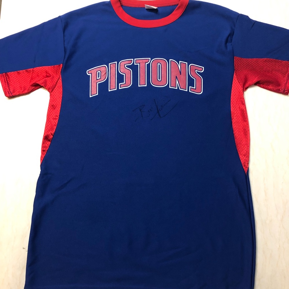 Bill Laimbeer signed Pistons Tee Collectibles